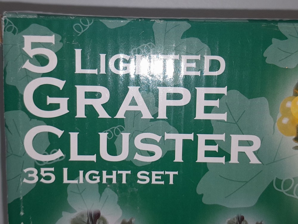 Red Grape Lighted Cluster String Lights 5 Clusters 35 Lights/Box (2 Open Boxes)
