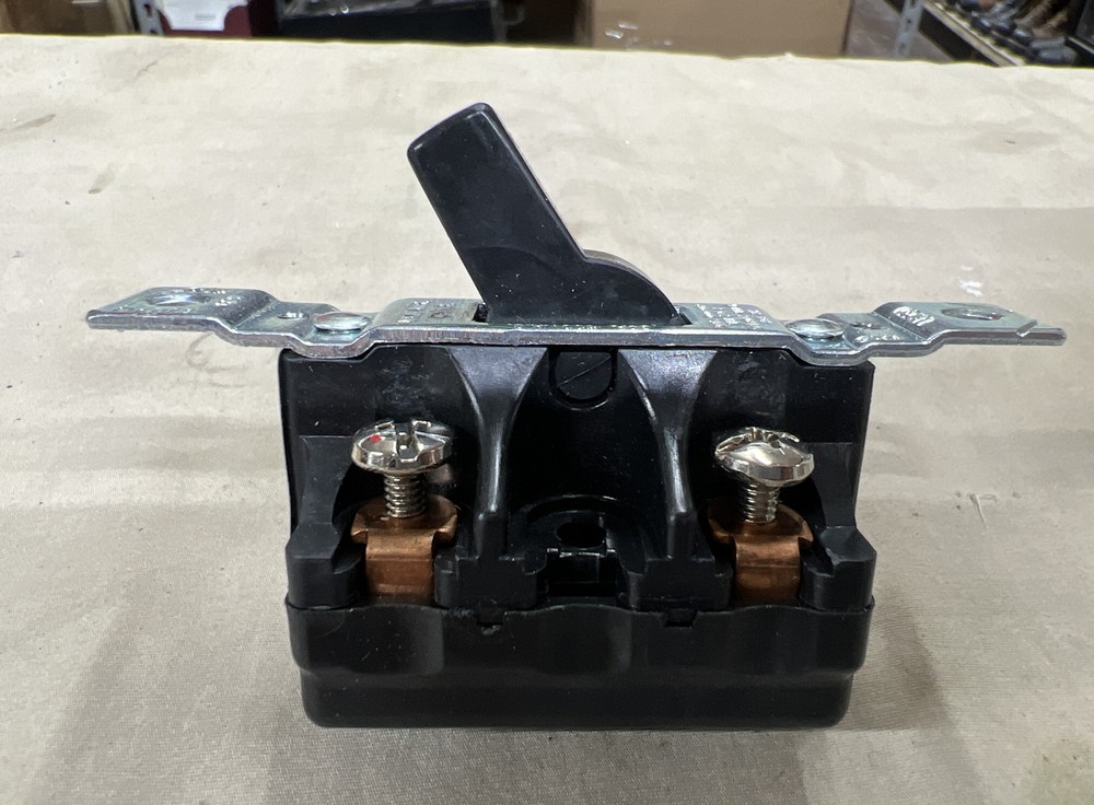 Eaton - Arrow Hart - AH6810U - 30A 2-Pole Manual Motor Controller