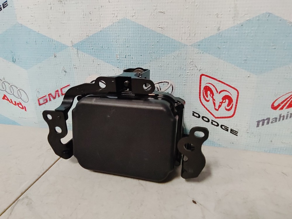 2016 TOYOTA PRIUS PRIME FRONT CRUISE CONTROL SENSOR OEM 2018 2019 2020