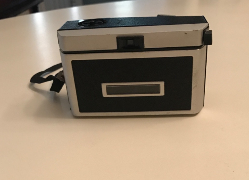 Vintage Kodak Instamatic 124 Camera Original Box UNTESTED