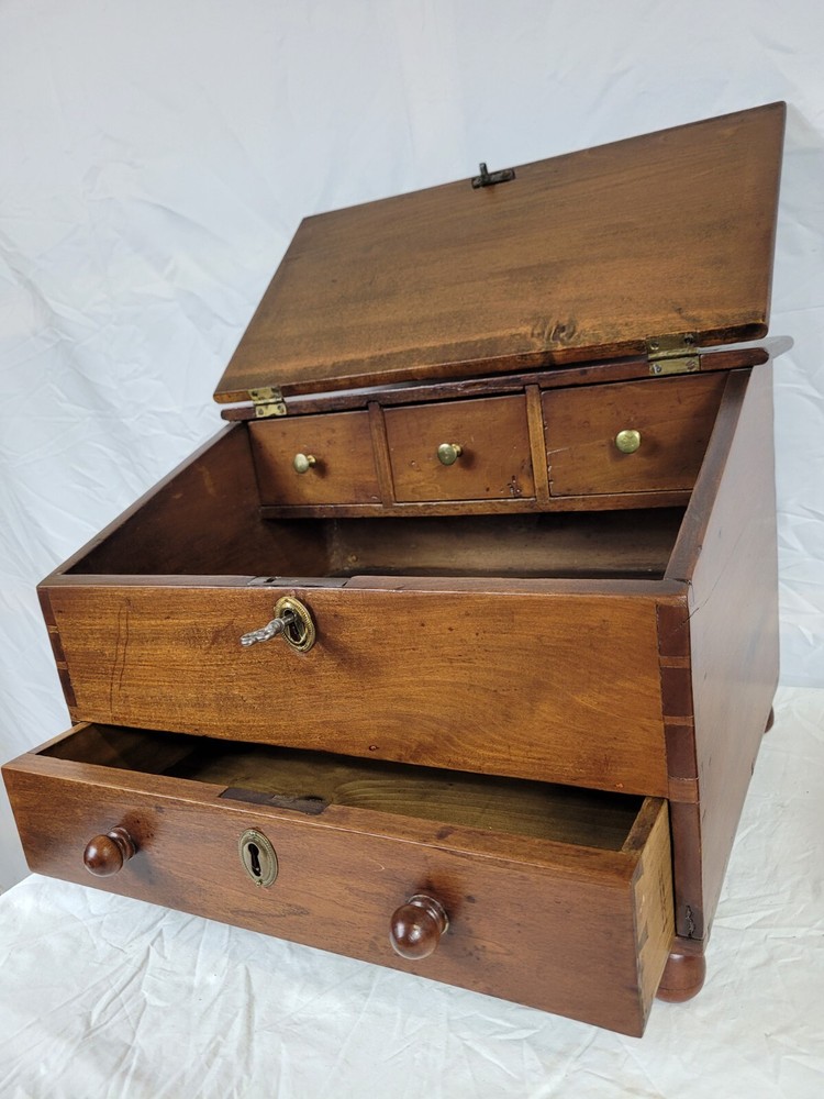 PENNA. COUNTRY TABLE TOP DESK Ca. 1830
