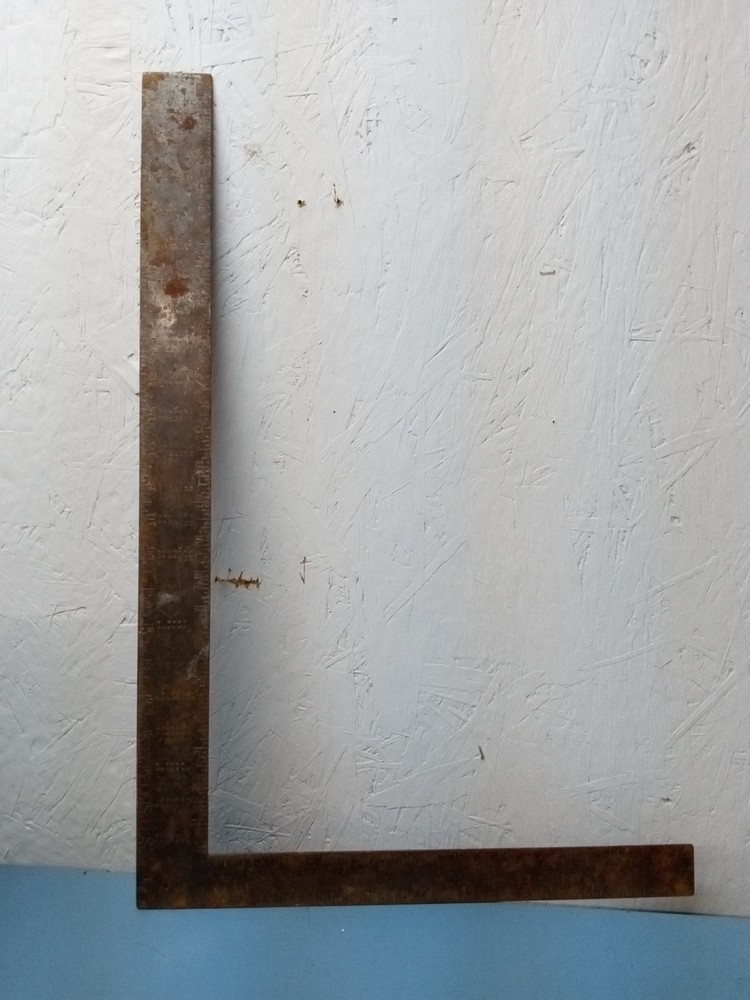 Vintage Rusty Stanley Handyman Square Ruler (LL)