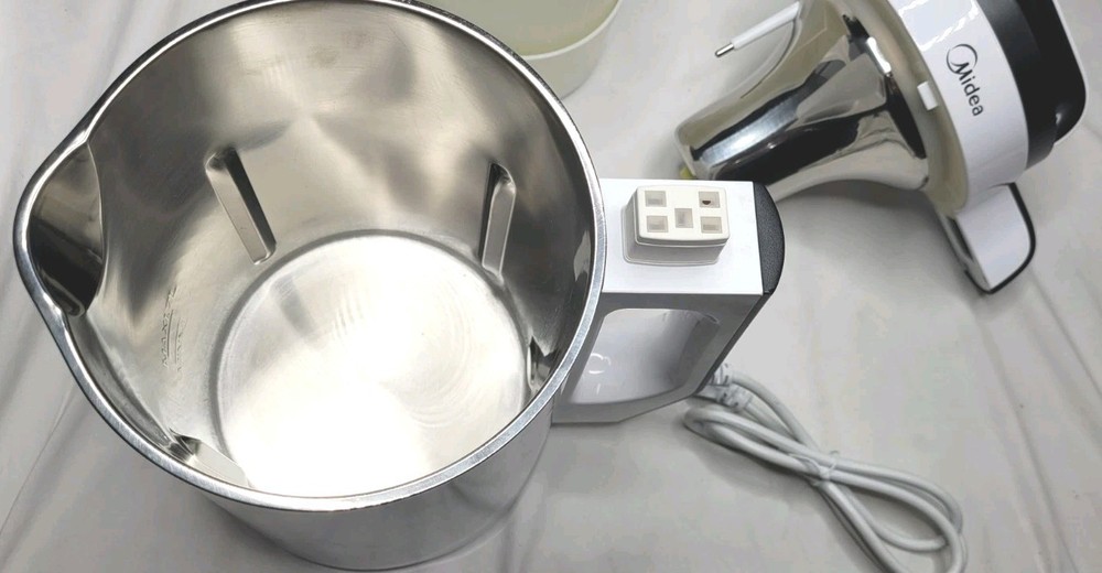 Midea 1.3L Nut Milk Extractor Kitchen Machine