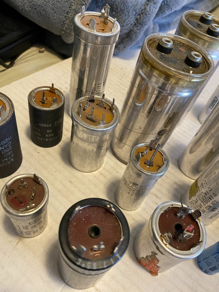 Lot of (19) can capacitors untested