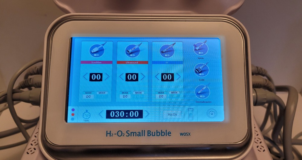 Glownar 7-in-1 H2O2 Hydrofacial Machine