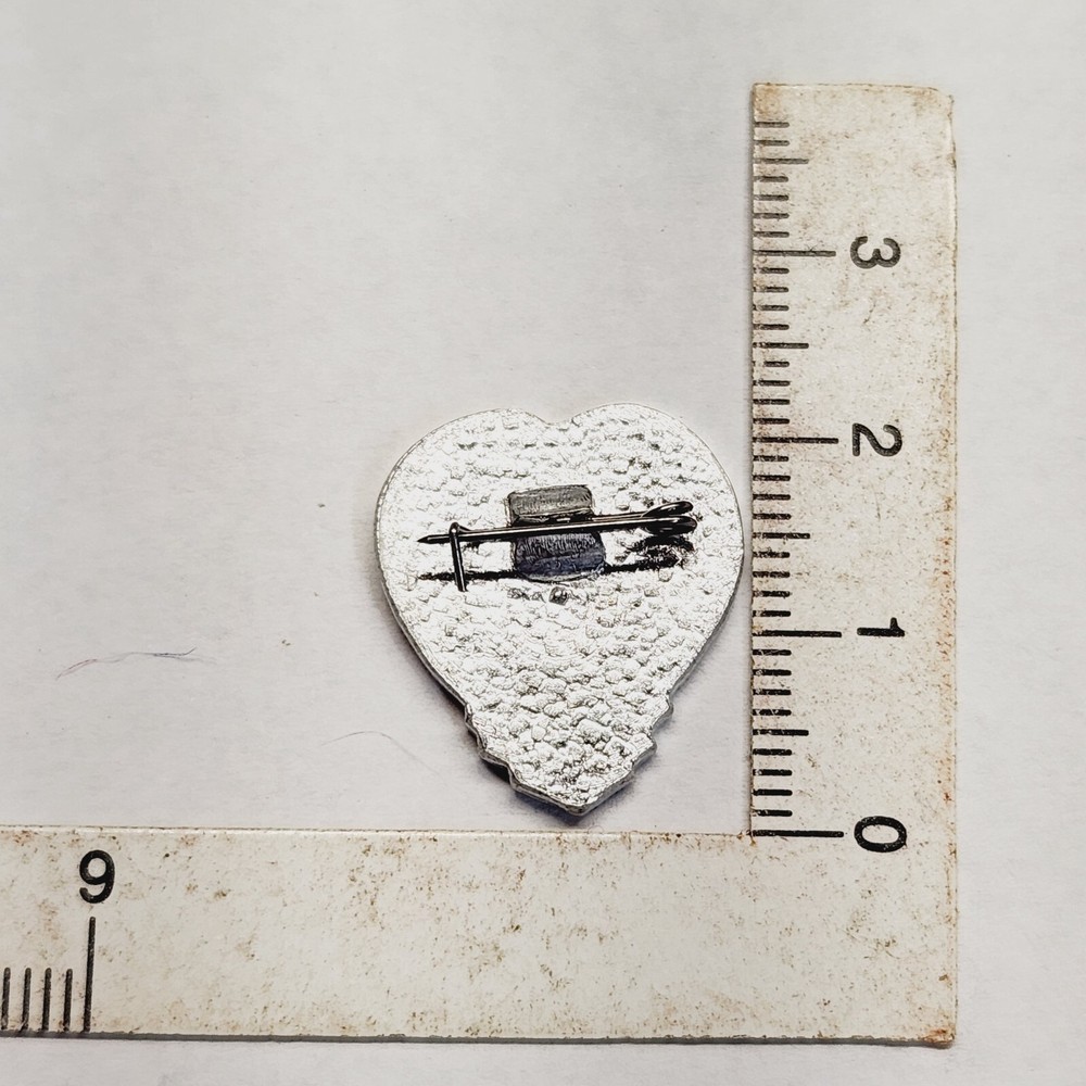 Vintage Russian Pin. B18.
