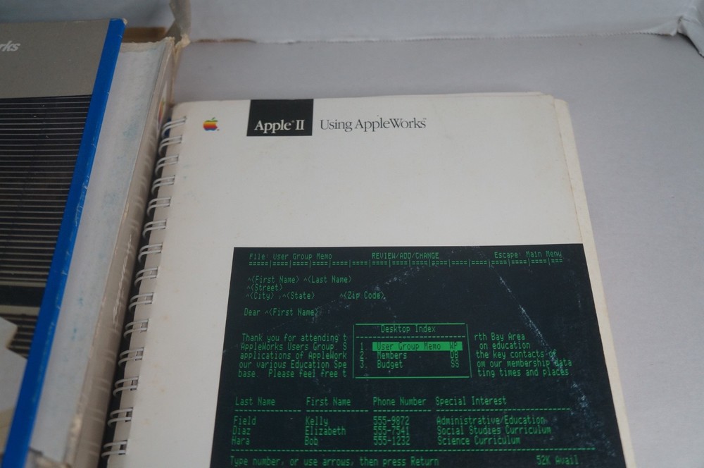 Apple II/IIe/IIc AppleWorks Software Lot Discs Manuals Reference User