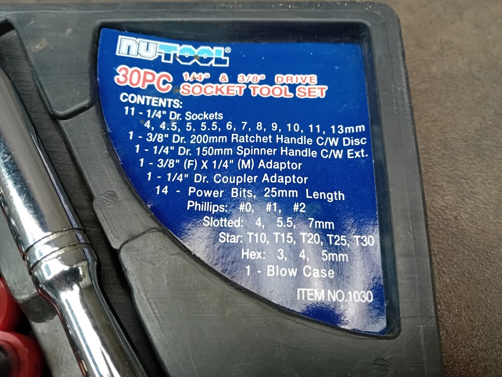 Nutool 30 Piece Socket Set ¼" & ⅜" Drive