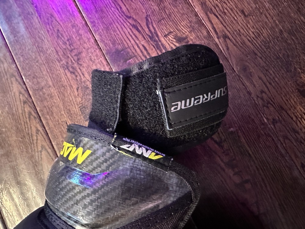Bauer Supreme Mach Shoulder Pads Intermediate Size Large (1016-5566)