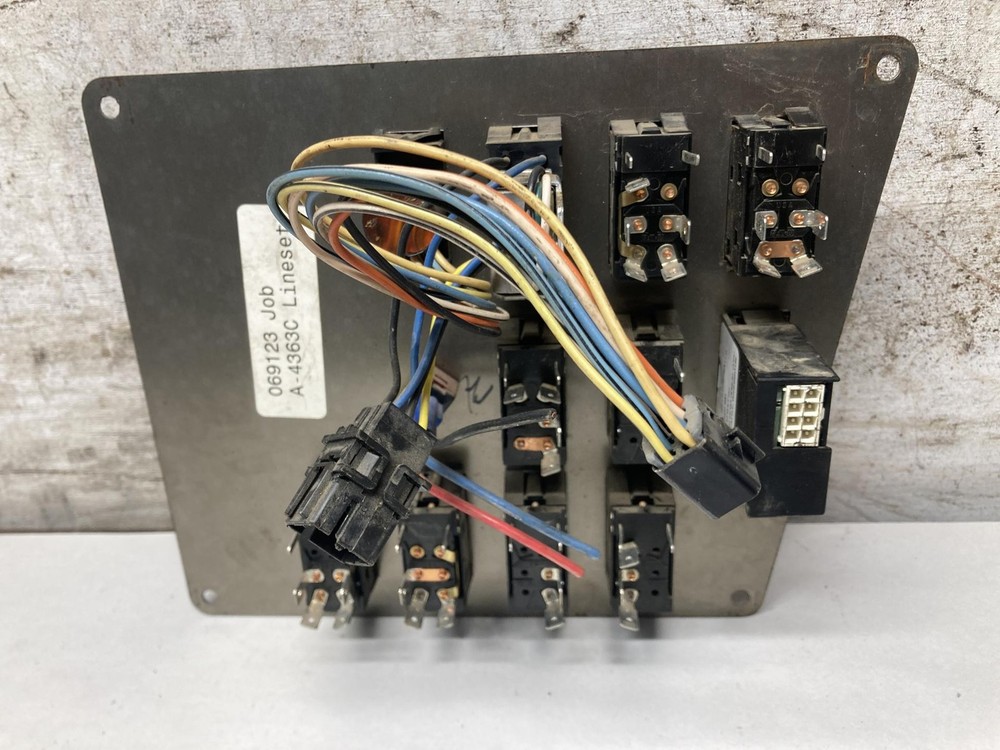 International 9400 SWITCH Dash Panel - Used | P/N A4363C