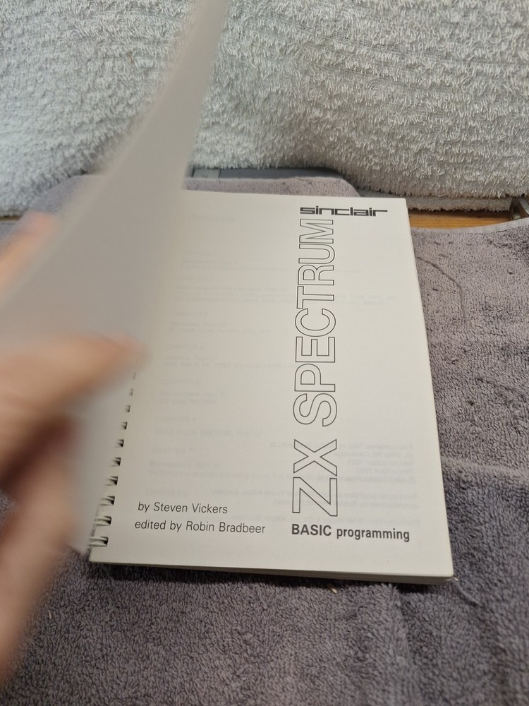 Sinclair ZX Spectrum Basic Programming Manual 1982 Third Edition Wicks