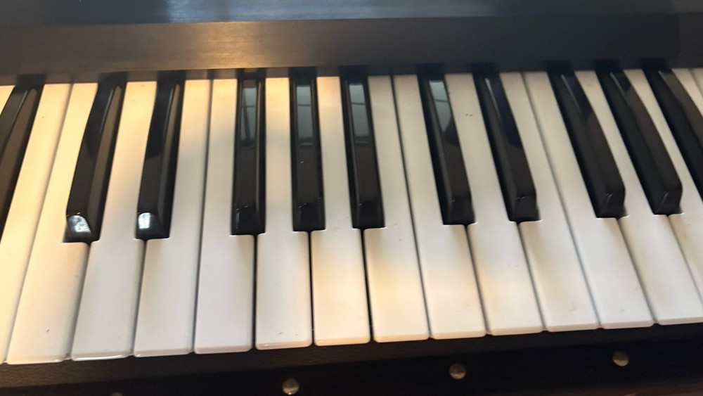 Roland HS-80 Synth Plus 80 Super Clean Tested Works Great