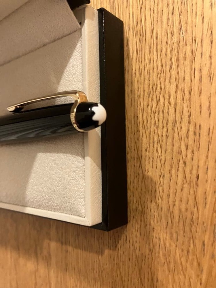 MONT BLANC black ballpoint pen body