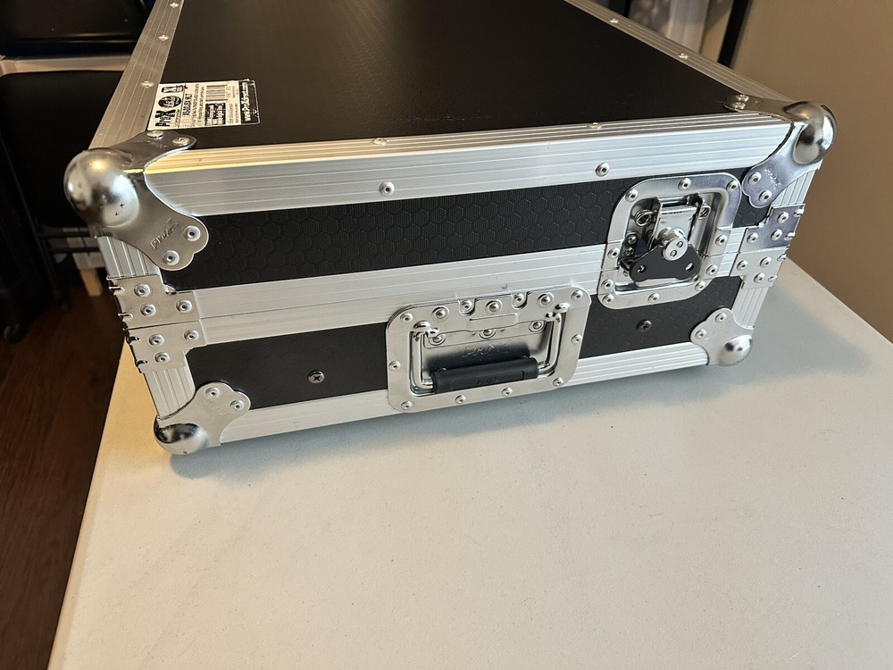 Pioneer Serato DDJ-SX3 4-channel Performance DJ Controller With Flight Case