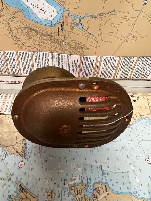 Bronze Combo Scoop Thru-Hull w/Nut 1-1/2".