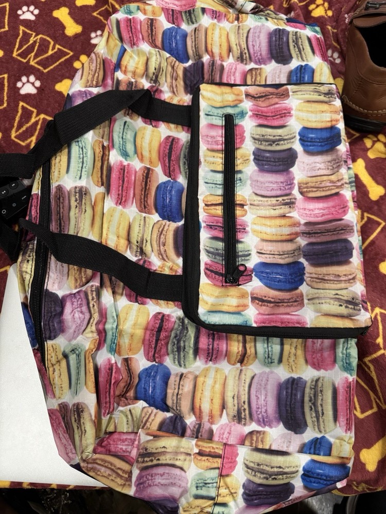 Macaron Print Dufflebag