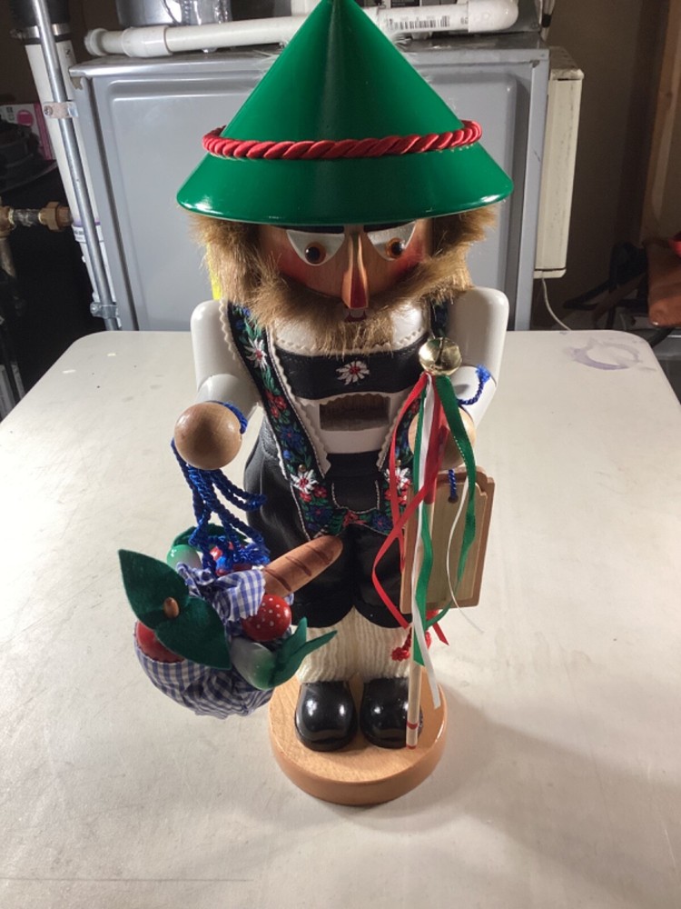 STEINBACH NUTCRACKER Bavarian Nutcracker With Green Hat Made In Germany