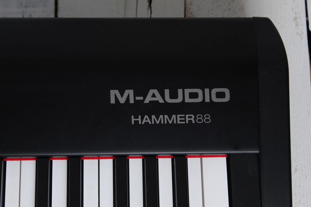M-Audio Hammer 88 Keyboard Controller 88 Key USB / MIDI Keyboard Controller
