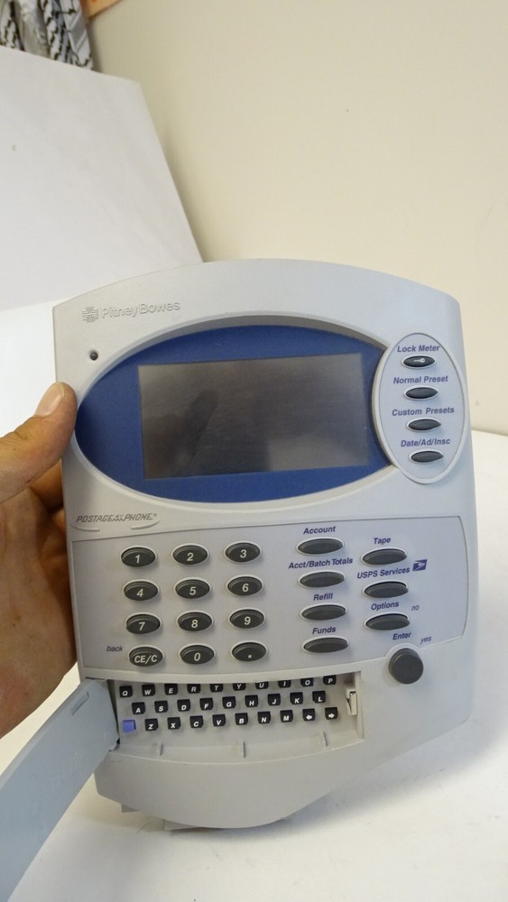 Pitney Bowes F900