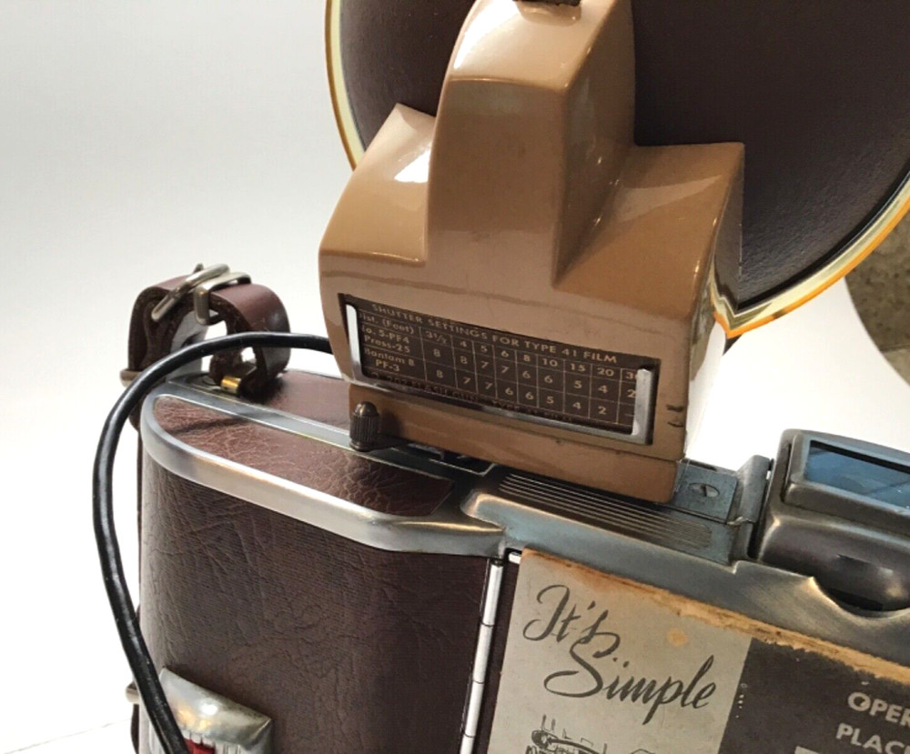 VINTAGE POLAROID FOLDING LAND CAMERA MODEL 95B 1950's W/BC FLASH