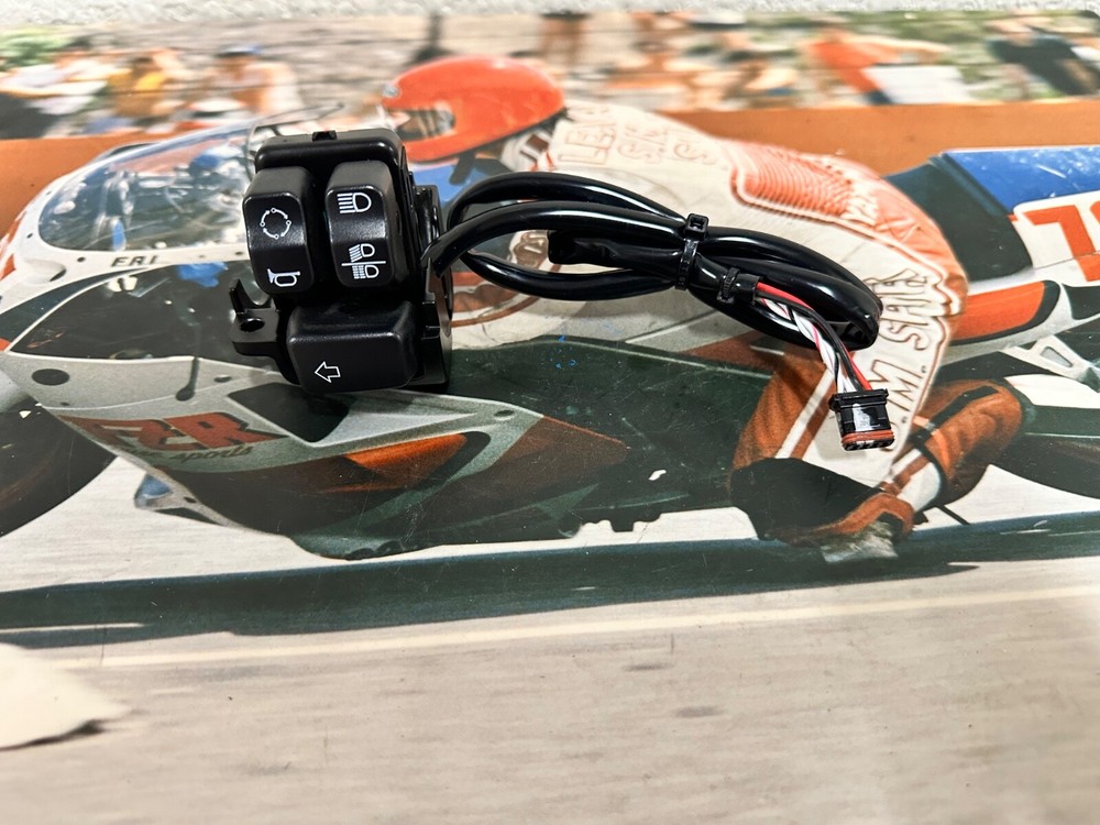 2018-2023 OEM Harley-Davidson Softail Left Hand Control Switch Pack 71500460