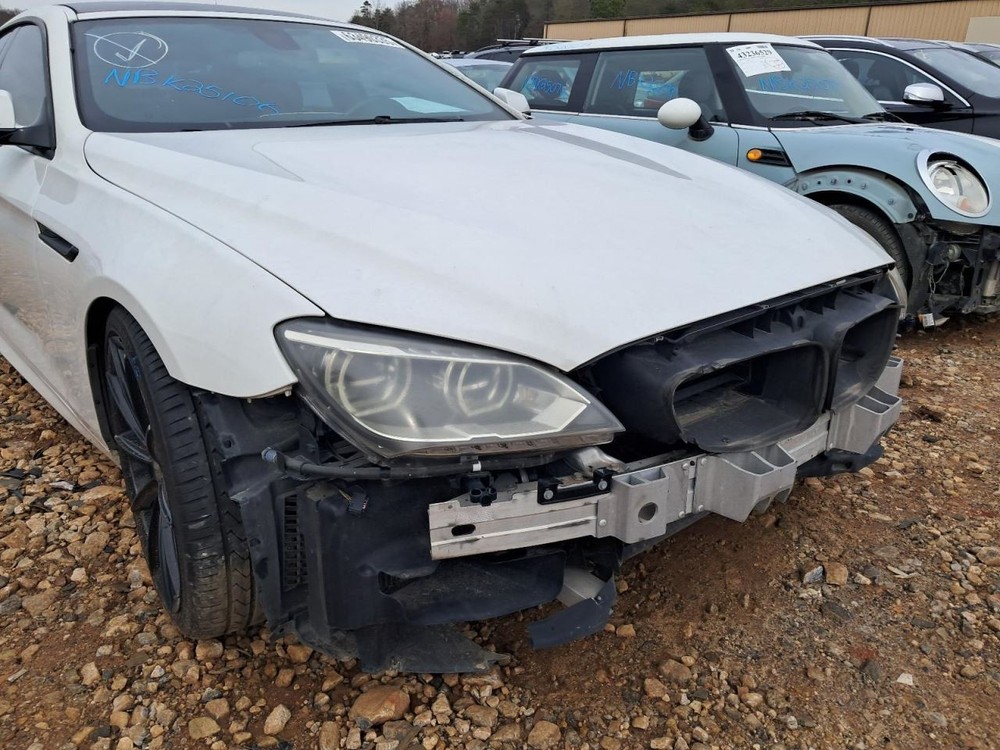 650I 2013 Glove Box 4884305