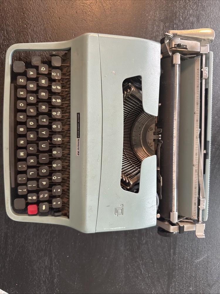 Olivetti Underwood Typewriter