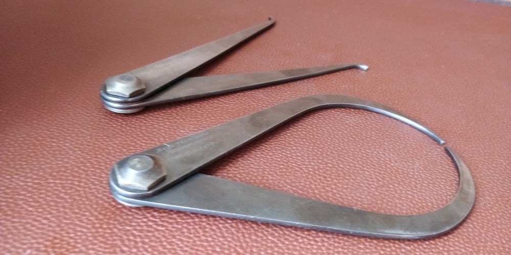 Nice Set of 2 Machinists Fixed Joint Calipers 5" ~ Outside + Inside