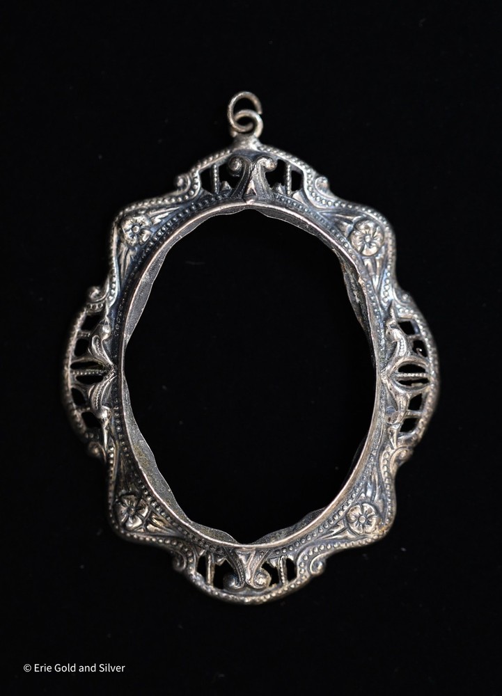 Uncas Sterling Silver Floral Oval Pendant Setting