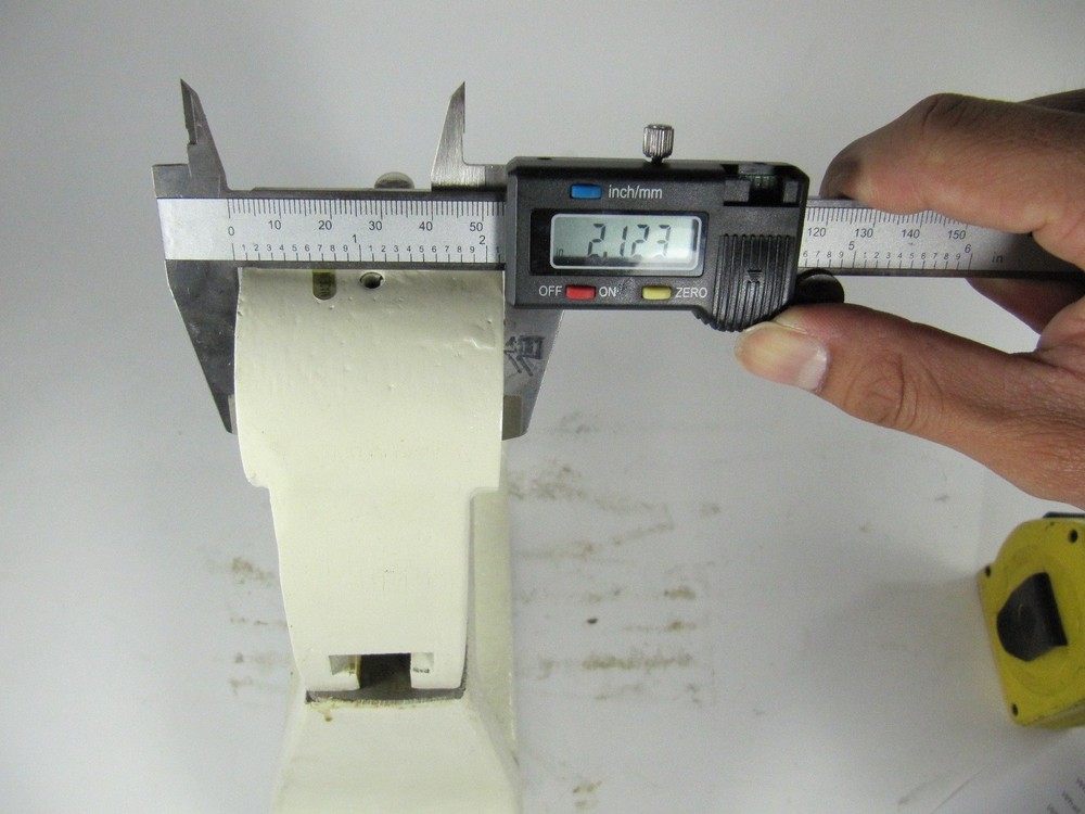 Universal Right Angle Milling Attachment for R8 & NT Arbor Support URAMHE