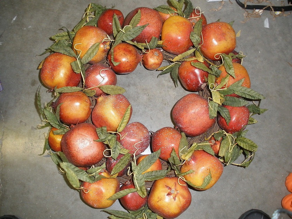 country spring summer fall wreath apples and leaves