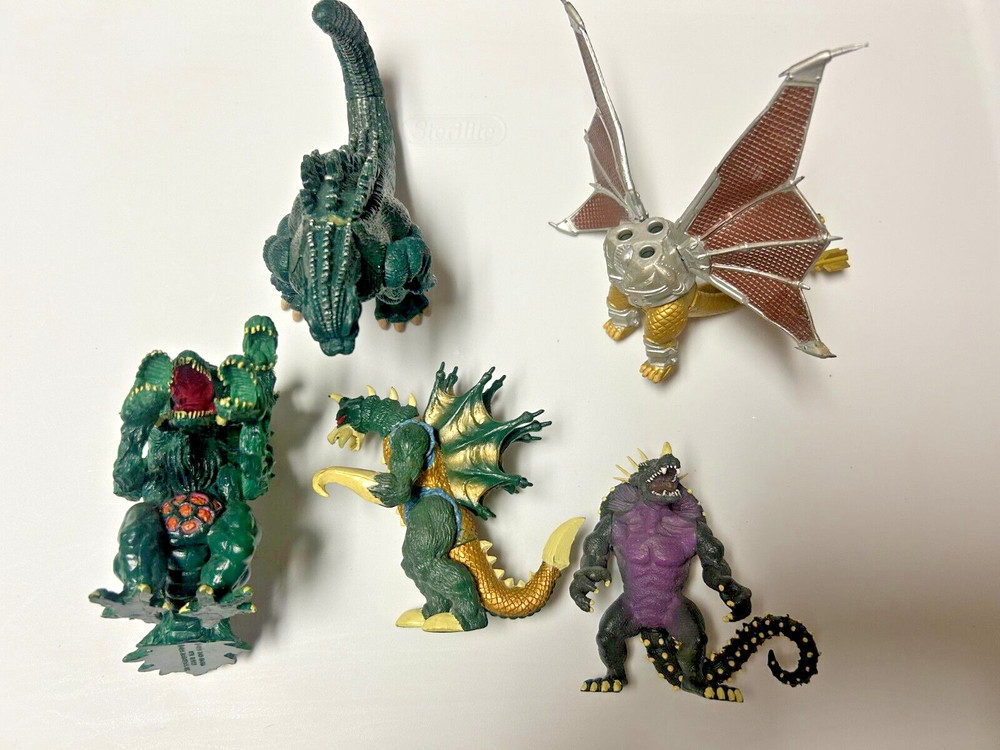 Godzilla Wars Trendmaster lot
