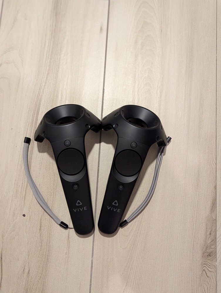 HTC Vive Virtual Reality VR Wand Controllers (2PR7100) Pair OEM TESTED WORKING