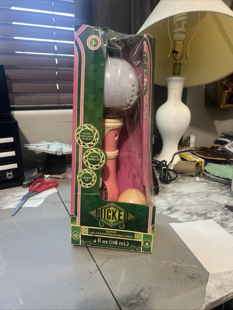 Wicked Glinda's Bubble Wand