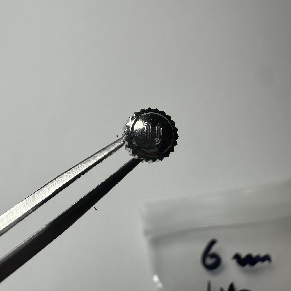 Universal Geneve Modern steel 6mm crown