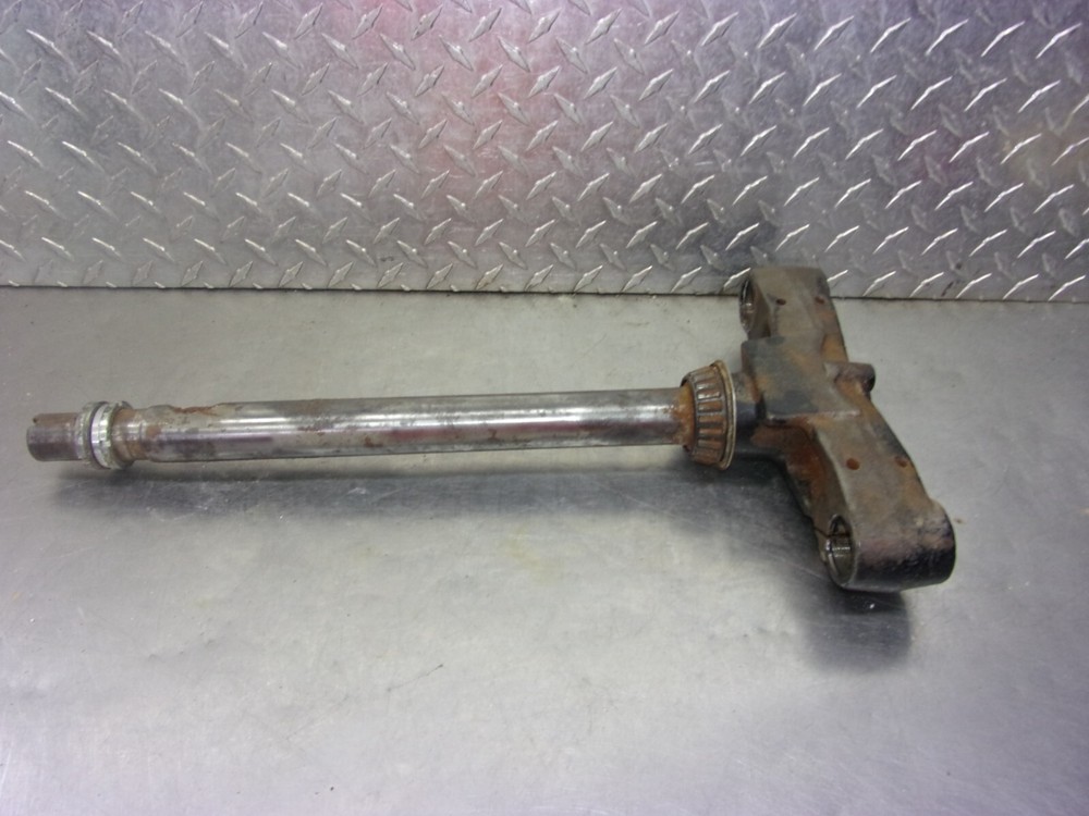 932 B PIAGGIO BV 200 2003 OEM T-SHAPED FORK LOWER
