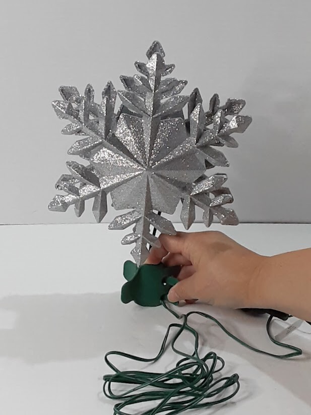 MAOYUE LIGHTED CHRISTMAS TREE TOPPER STAR SILVER SNOWFLAKE PROJECTION ~USED~