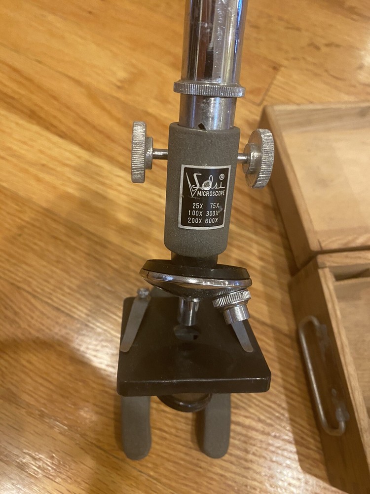 VINTAGE JAPAN SELSI MICROSCOPE IN CASE - Microscope 25X-600X LOOK!