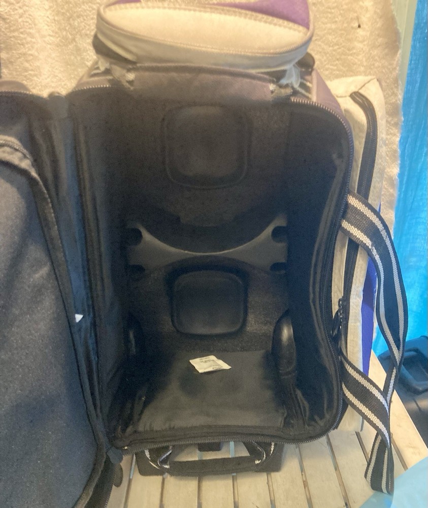 Storm Rolling Thunder bowling bag for 2 Balls retractable locking handle wheels