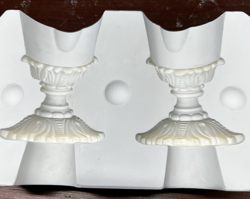 Vintage Byron Mold #BH 1131 Egg Stand