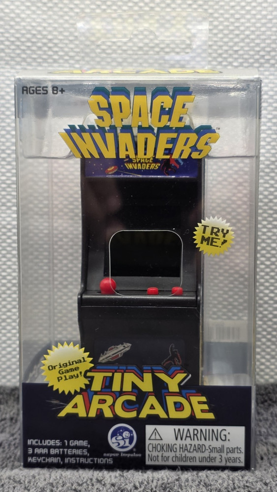 Super Impulse Tiny Arcade Space Invaders Key Chain Fully Functional Arcade Game