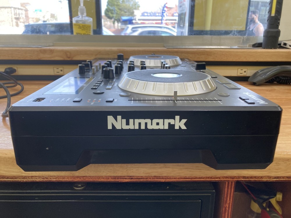 Numark Mixdeck Express Double Deck DJ Controller Built-in Mixer USB Effects