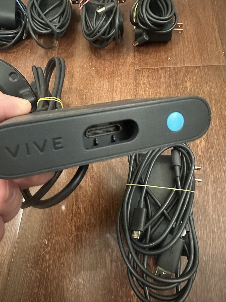 HTC VIVE Pro Headset VR Full Set Complete System Virtual Reality Kit Tested