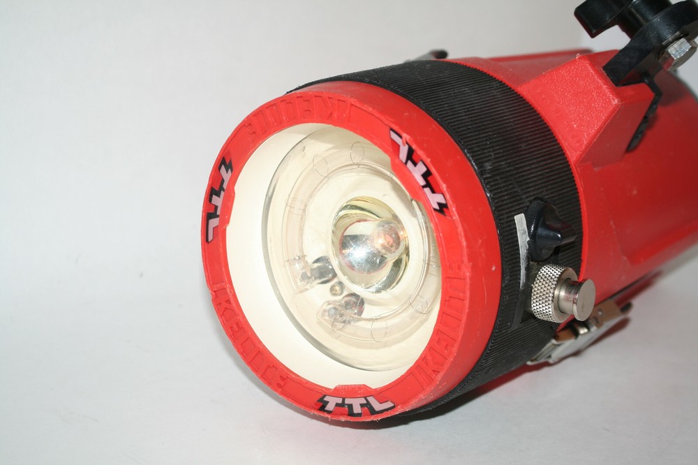 IKELITE UNDERWATER PHOTOGRAPHY SUBSTROBE 100 Tested