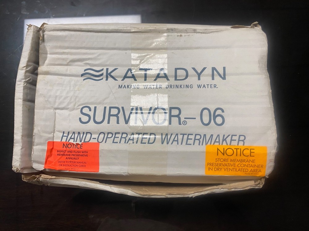 Katadyn Survivor-06 Manual Watermaker