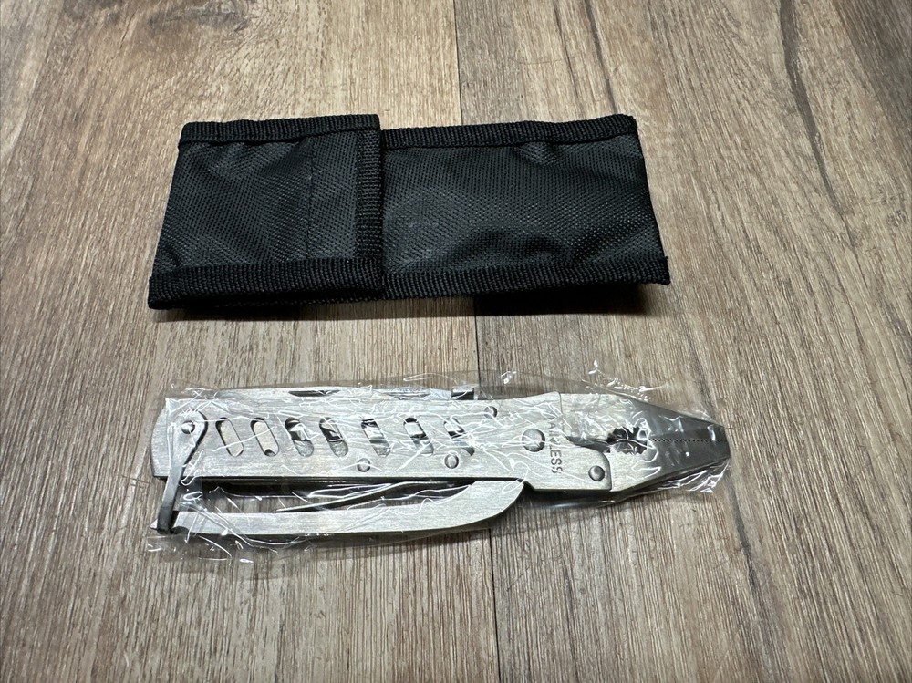 EMERGENCY ROADSIDE ASSISTANCE KIT