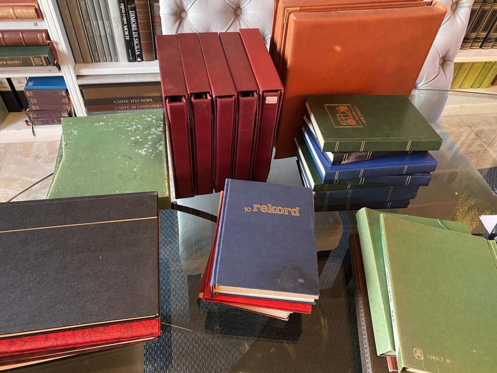 Binders, Albums, Folders & Philatelic Material Second Hand Mixed Quality