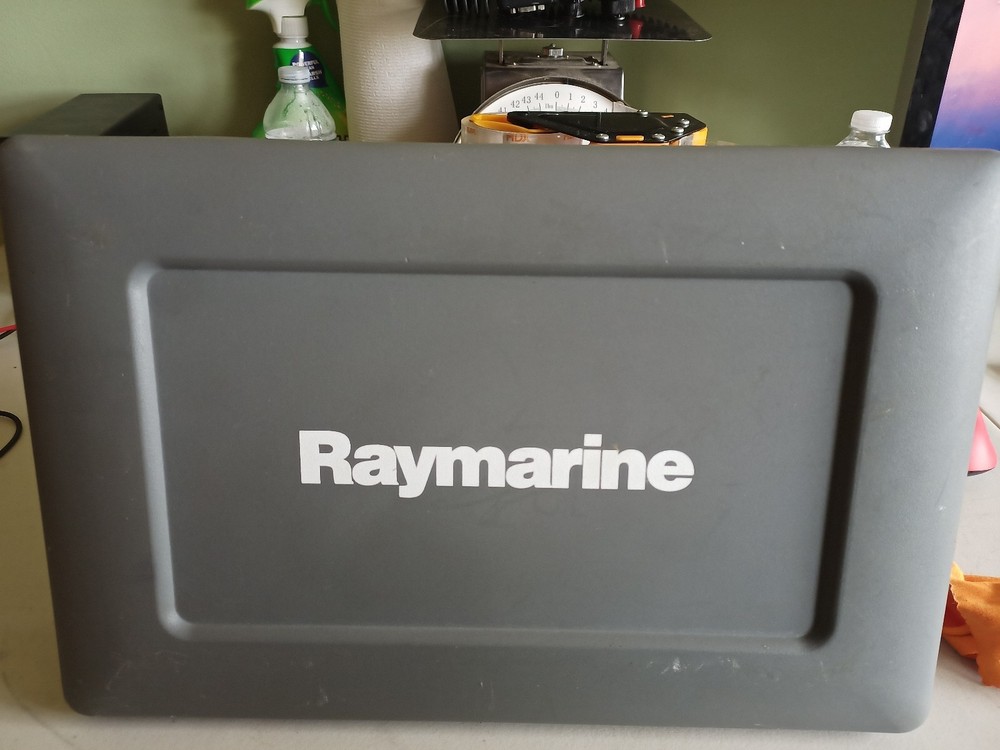 Raymarine E120w Widescreen HybridTouch Chartplotter Multifunction Display