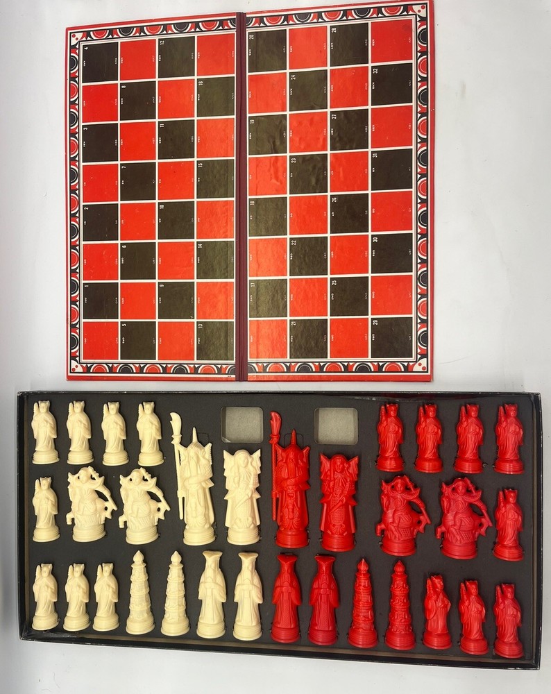 MING DYNASTY CHESS SET GAME 1970 COMPLETE BOXED TRANSOGRAM