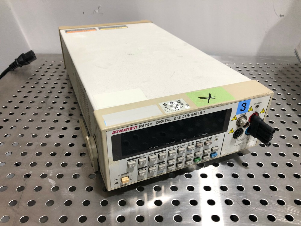 Advantest R8252 Digital Electrometer